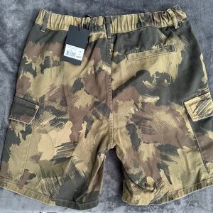 The Kooples mens camo cargo shorts NWT 40” waist.
